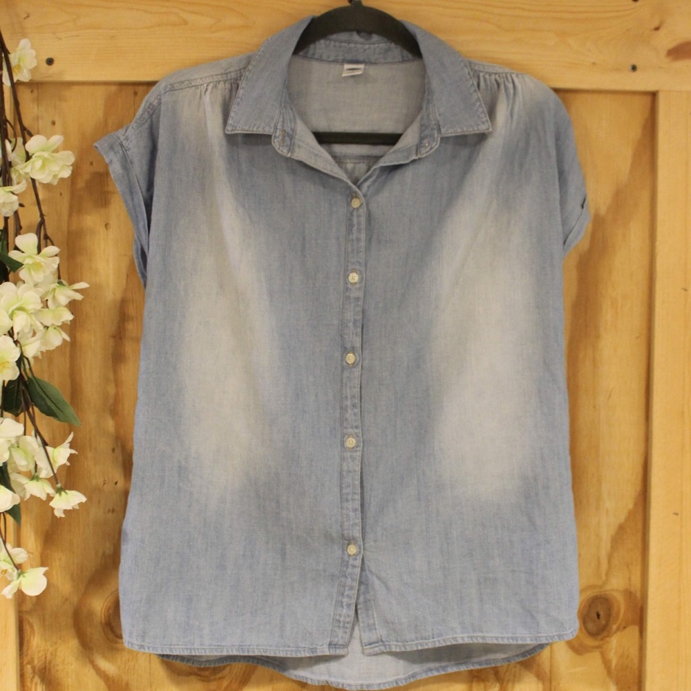 NWOT Distressed denim Old Navy T-shirt top